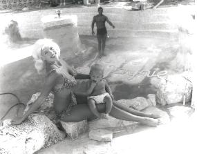 Jayne Mansfield, Mickey Hargitay & Baby at home in famous heart shaped pool while under construction