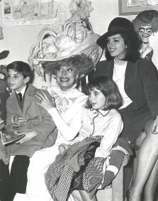 Carol Channing, Liza Minnella, Lorna & Joey Luft backstage during Hello Dolly!